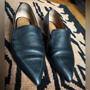 M Gemi Pointed Tow Flats sz 35